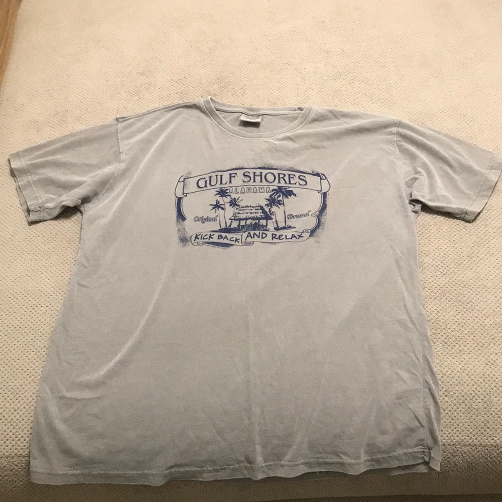 beach/surf style tee